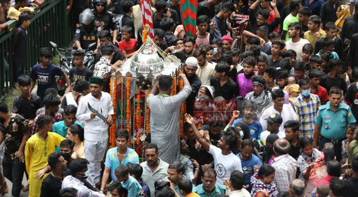 প্রতীকী কারবালা প্রাঙ্গণে শেষ হলো তাজিয়া মিছিল